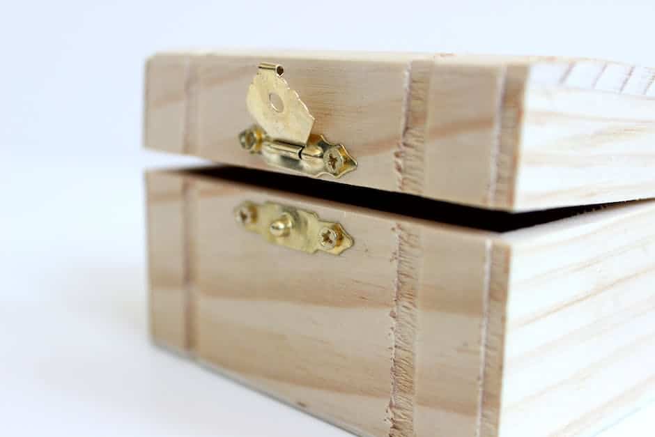 A conceptual image showing a key unlocking a treasure chest full of engaging content.